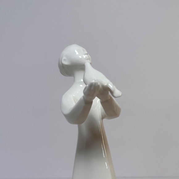 Royal Doulton Images “Peace” Porcelain Figurine | Dove | Vintage - Picture 4 of 6